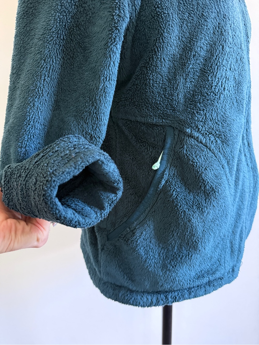 The North Face Women’s Teal Hooded Teddy Fleece Jacket - Picture 3 of 7